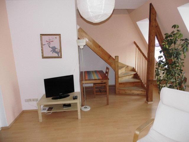 Sehr-Schoene-4-Raum-Maisonette-Fewo-Mit-110Qm-Balkon-Zentral-Preiswert-T7 Dresden Exterior foto
